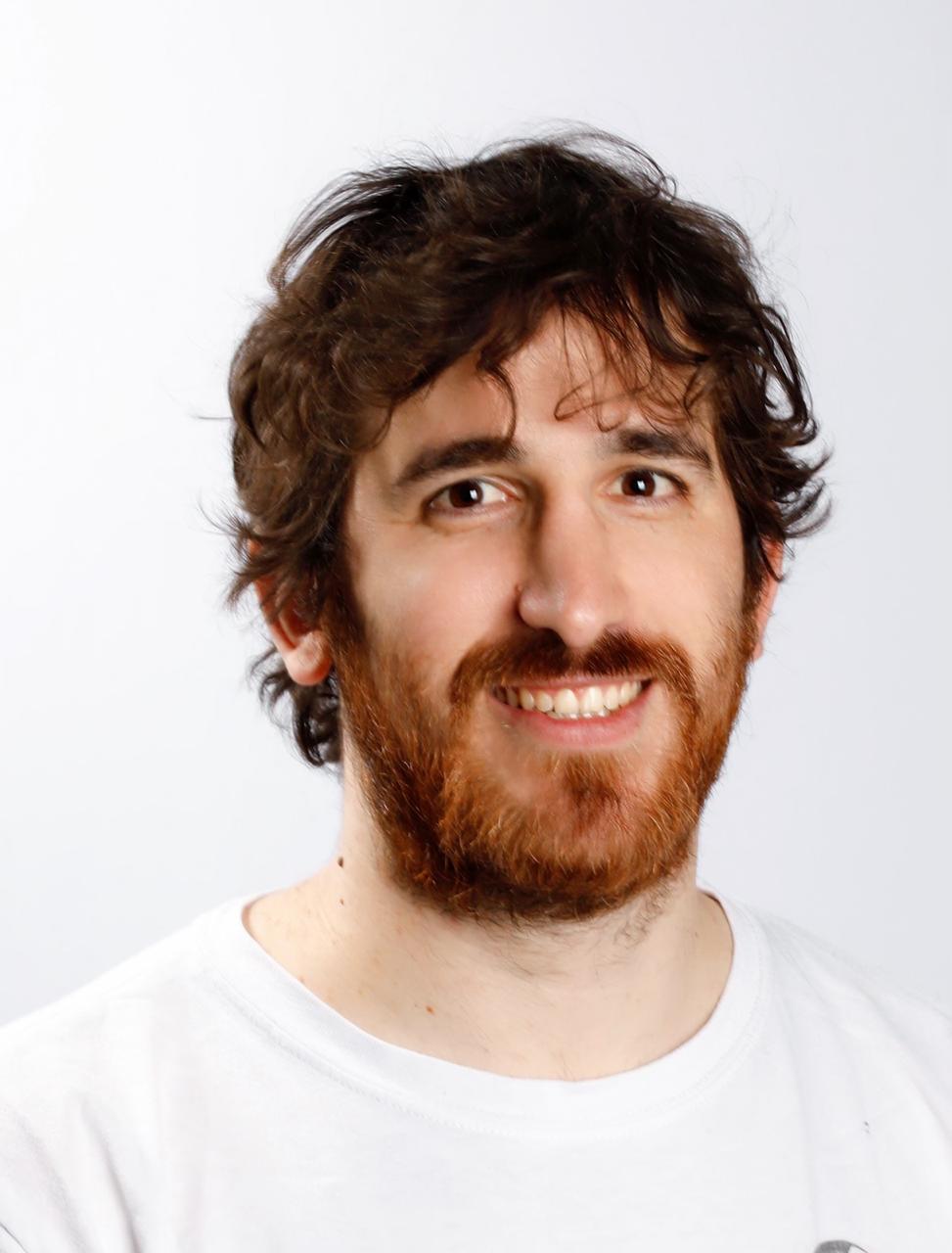 Dr. Sebastián Idesis
